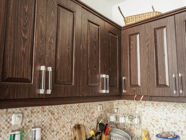 Stained vs. Painted Cabinets: Which is Better for your Kitchen?-1